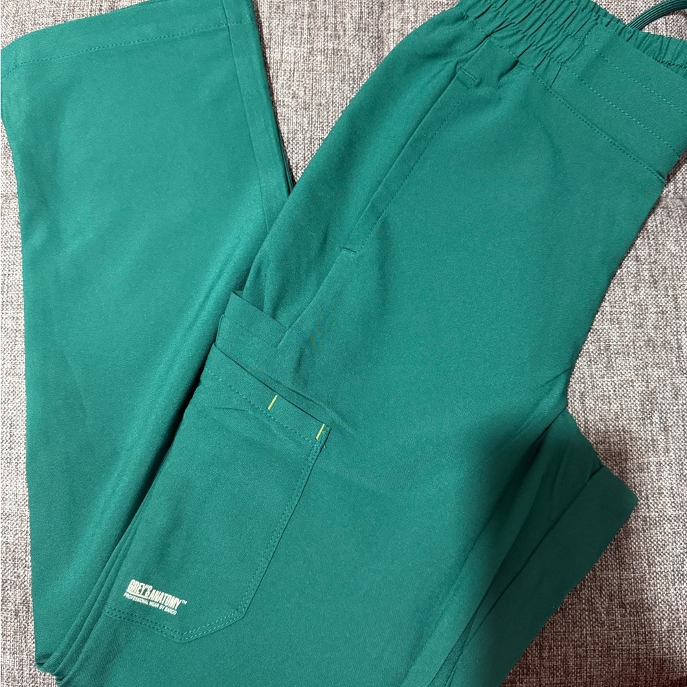 Barco's Grey's Anatomy Evolve scrubs new xs  hunter green